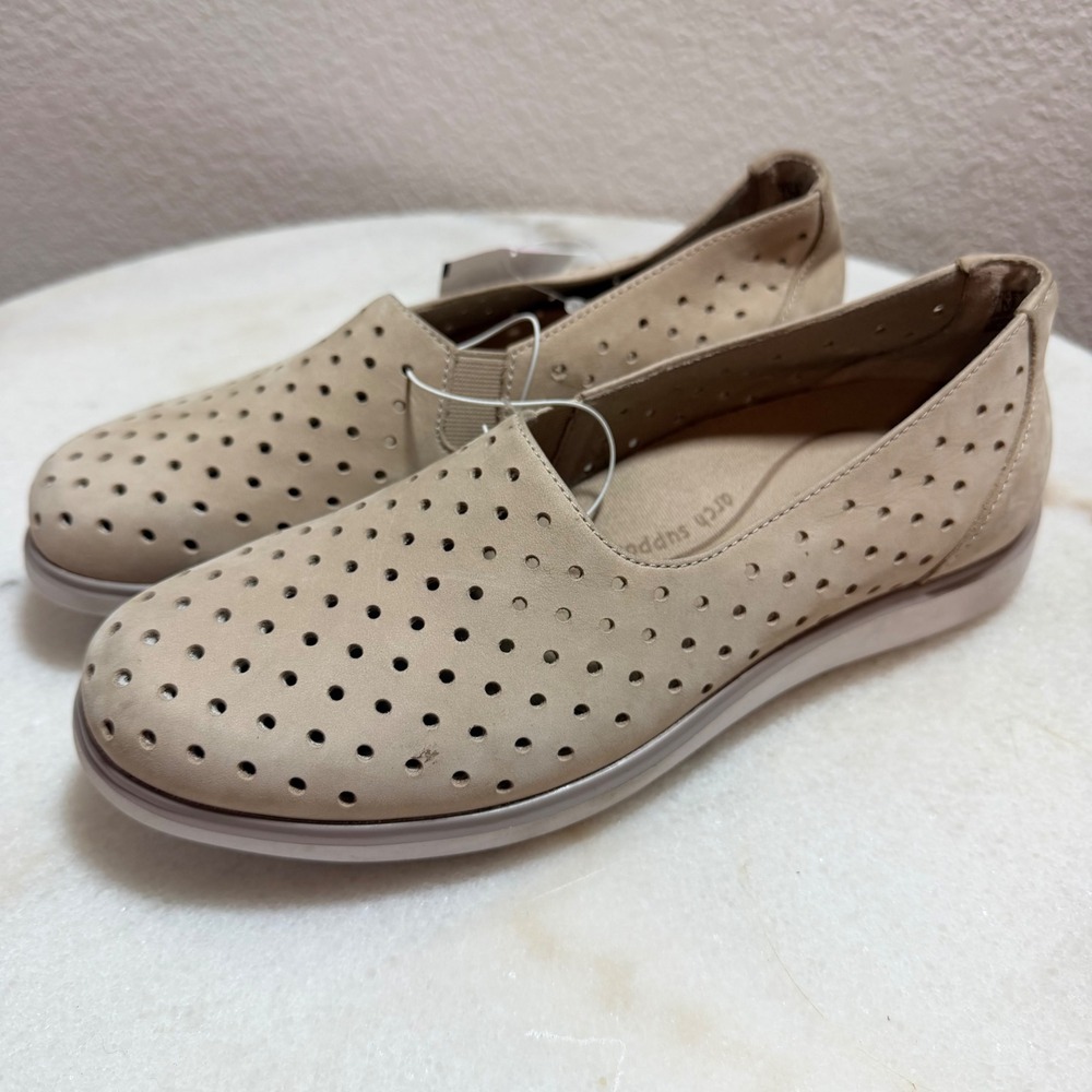 Munro‎ Ridley Womens 7M Sand Perforated Leather Slip On Loafers M111846